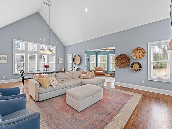 5th image of 44 Primrose Ln