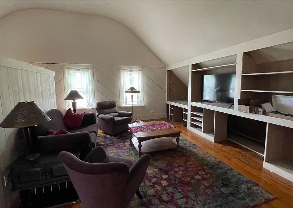 Living room 57" TV