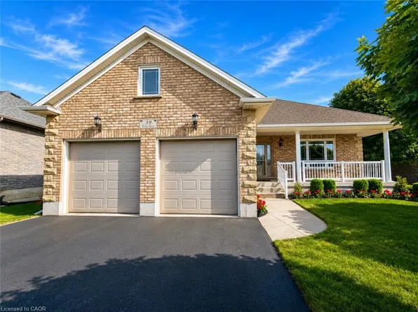 39 Ross Ave N, Norfolk County, ON N3Y 0B2