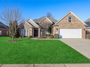 4007 W Lyndale Dr, Rogers, AR 72758