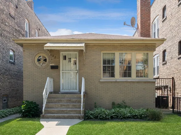 5642 N Artesian Ave, Chicago, IL 60659