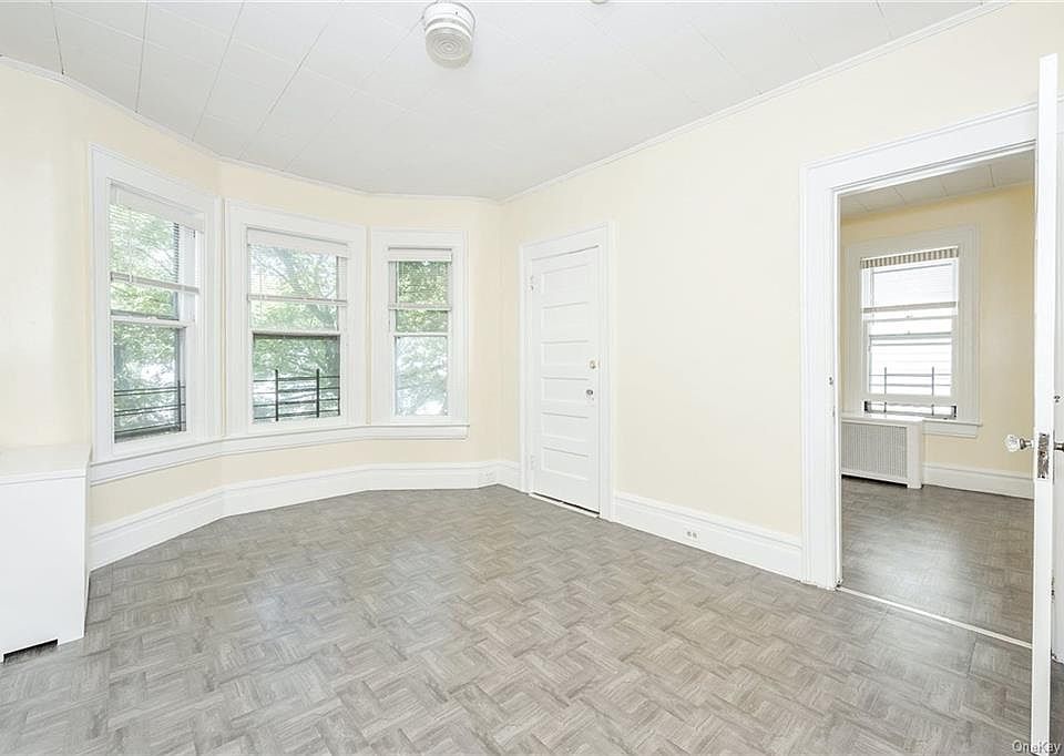 1st image of 136 Morningside Pl #2