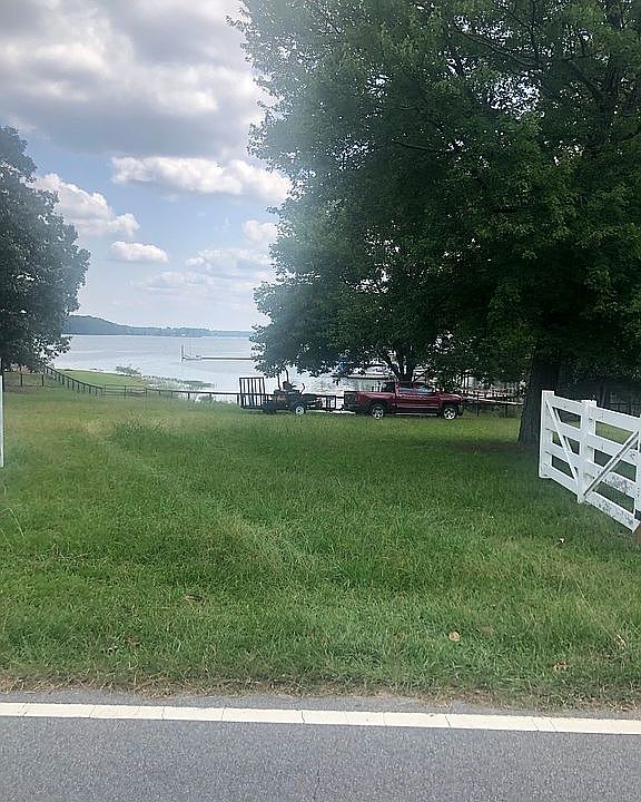 2nd image of 221 Old Forge Rd