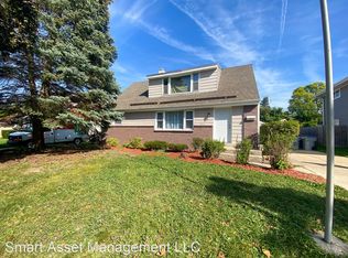 4936 N 108th St, Milwaukee, WI 53225