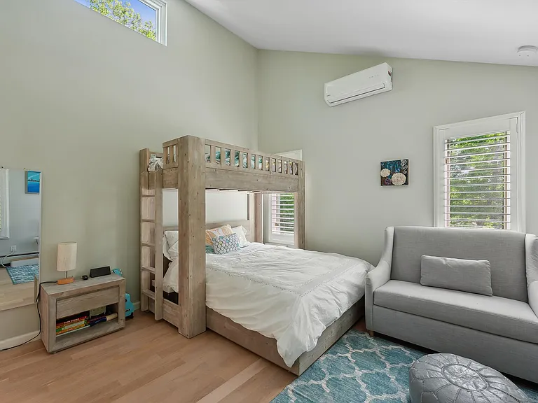 43 Highlands Dr — Photo 17