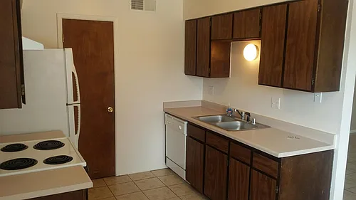 1038 Texas St NE Photo 1