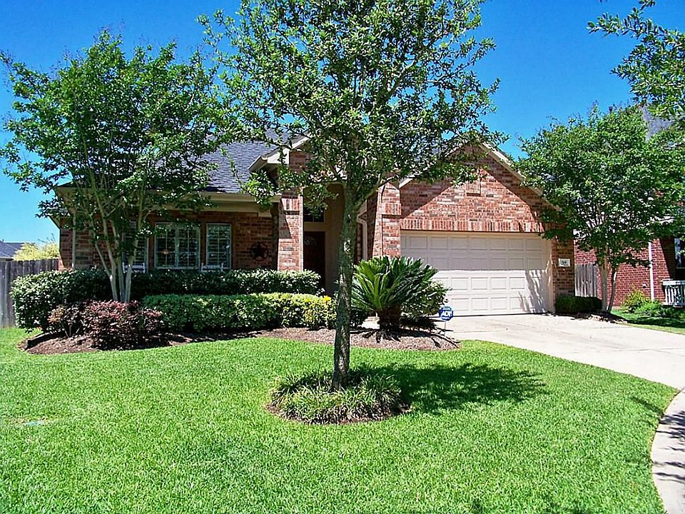 1st image of 319 Autumn Creek Ln