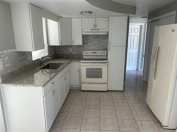 2nd image of 4125 Crestfield Ave