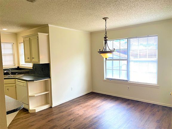 3rd image of 1017 Kirby Ave