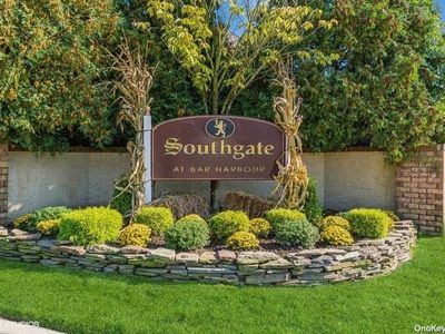 92 Southgate Circle #92, Massapequa Park, NY, 11762