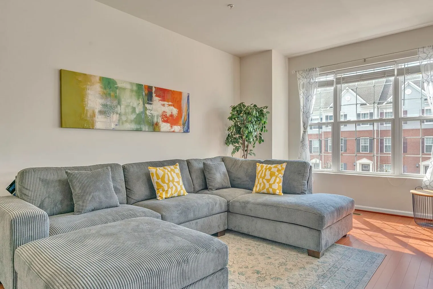 4 bed, 3.5 bath, $11,897 — Photo 3