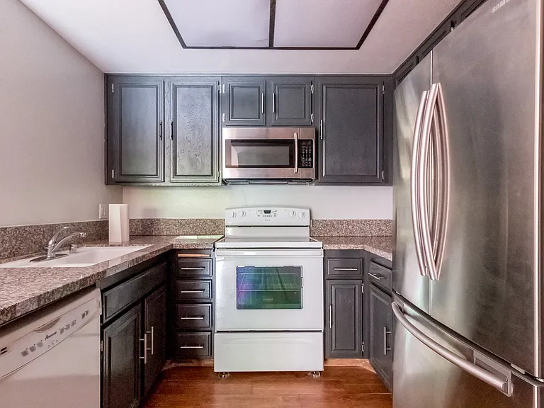 22100 Burbank Blvd #G-267 — Photo 5