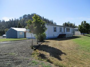 88 Riverdale Dr, Saint Maries, ID 83861