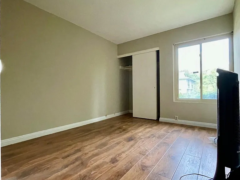 4350 Vision Dr — Photo 9