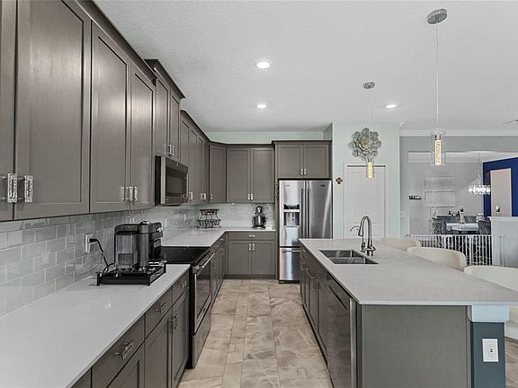 5th image of 2215 CAMDEN PARK AVENUE