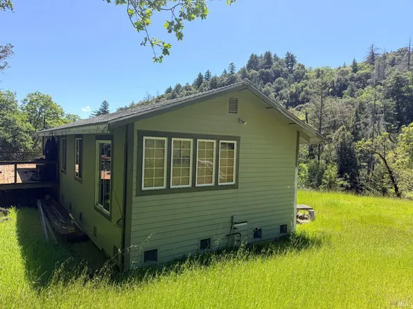 52401 Iron Creek Road, Laytonville, CA 95454