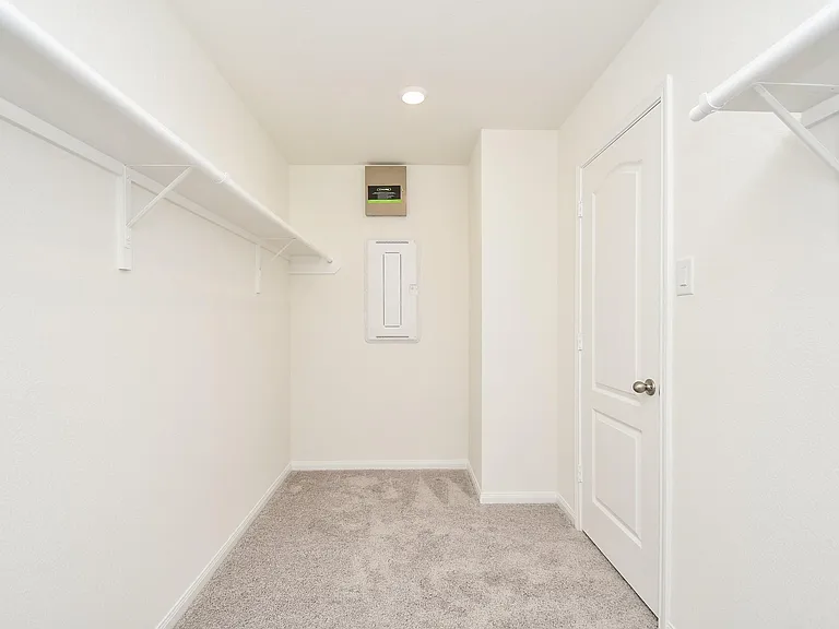 8138 Leisure Point Dr — Photo 33