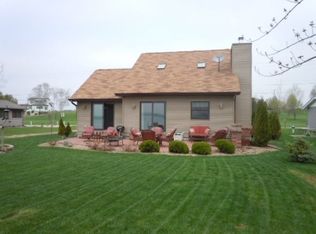 W4367 W Nabor Rd, Cecil, WI 54111