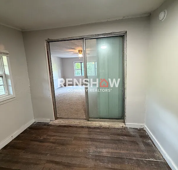 450 Bedwell St — Photo 19