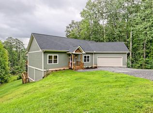 1060 Chatuge Village Cir, Hayesville, NC 28904