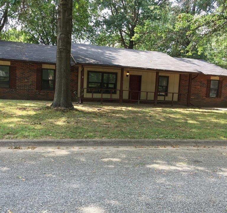 1st image of 2708 Highland Dr