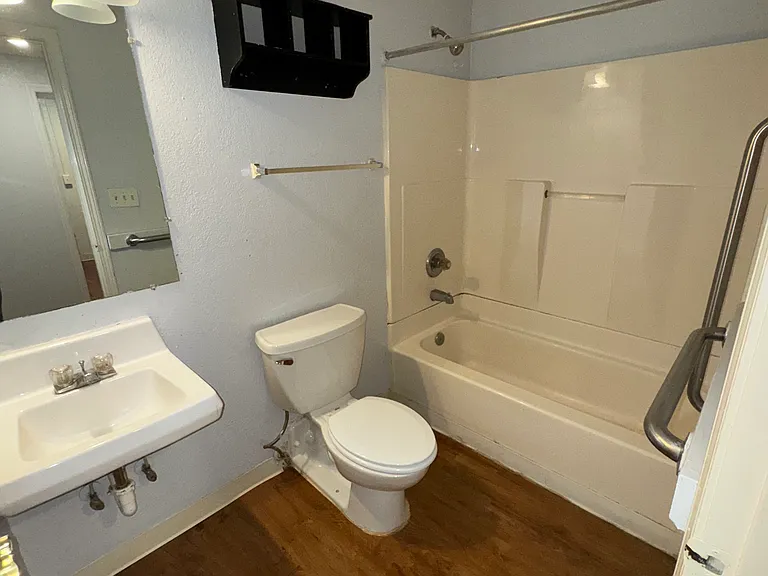 220 E Main St #12 — Photo 13