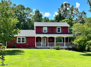 660 Stiner Ln, La Follette, TN 37766