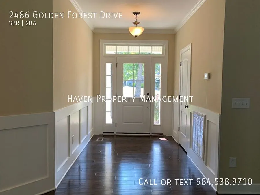 Beautiful 3-Bedroom Ranch Home Near Falls Lake! — Photo 2
