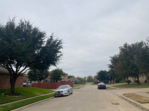 4th image of 2821 McKenzie Ln