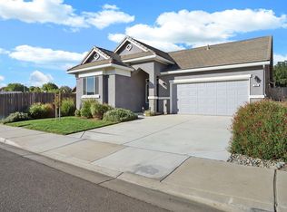 605 Saint Helena Dr, Newman, CA 95360