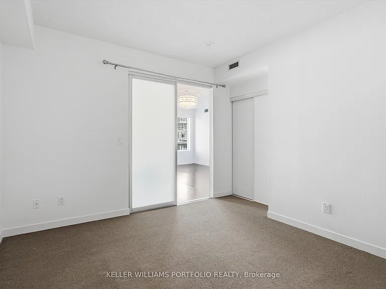 59 E Liberty St #911 — Photo 27