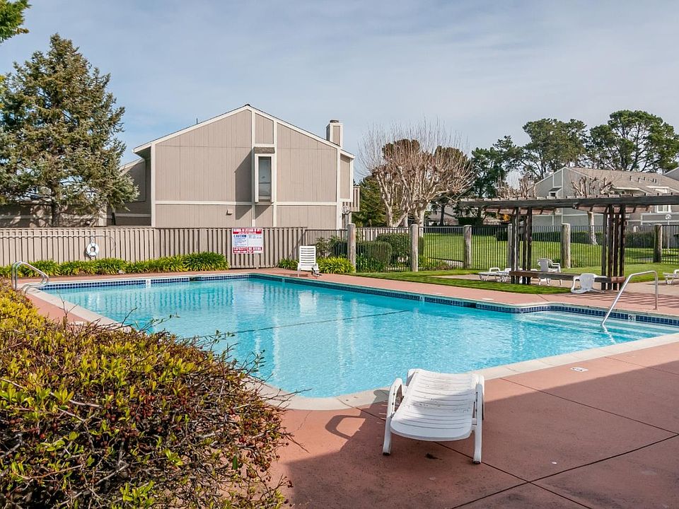 2nd image of 759 Neptune Ln