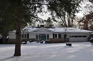 1st image of 2614 Woodland Dr