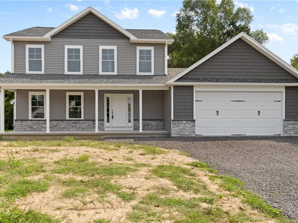 9 Cooper Dr, Hilton, NY 14468