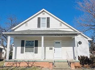 426 Pine St, Carrollton, IL 62016