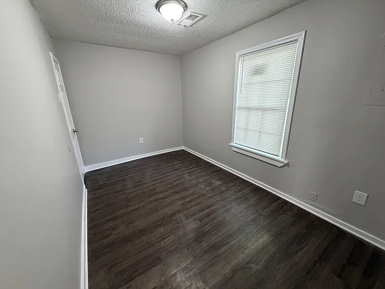 2156 Ethlyn Ave — Photo 18