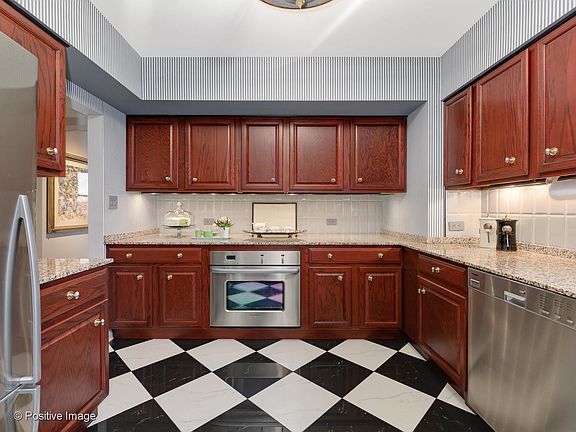 5th image of 2100 N Lincoln Park West Ave #9DS