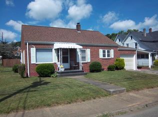 304 N Jefferson St, Galax, VA 24333