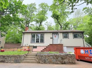 109 Bartlett St, Quincy, MA 02169