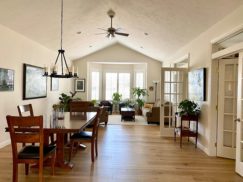 Single level, light filled home in Hailey, ID — Photo 3