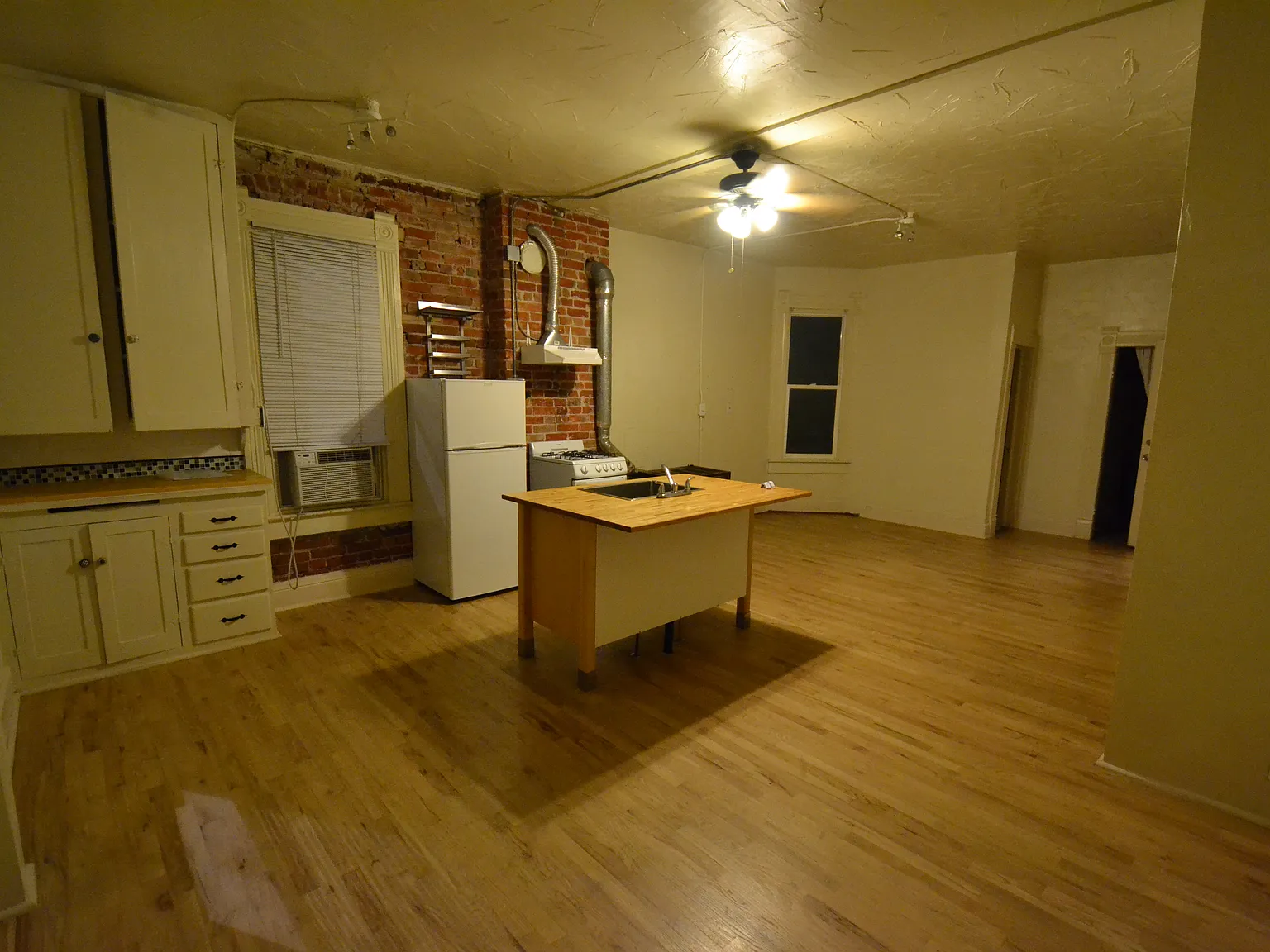 1 bed, 600 sqft, $1,300 — Photo 3