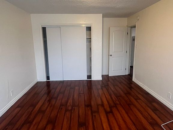 5th image of 1041 W Reeve St