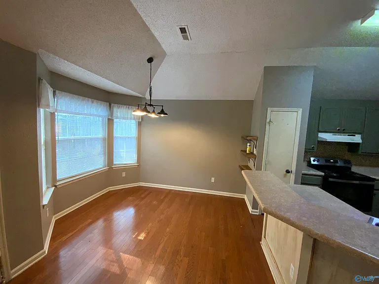 126 Rebecca Pines Dr — Photo 3