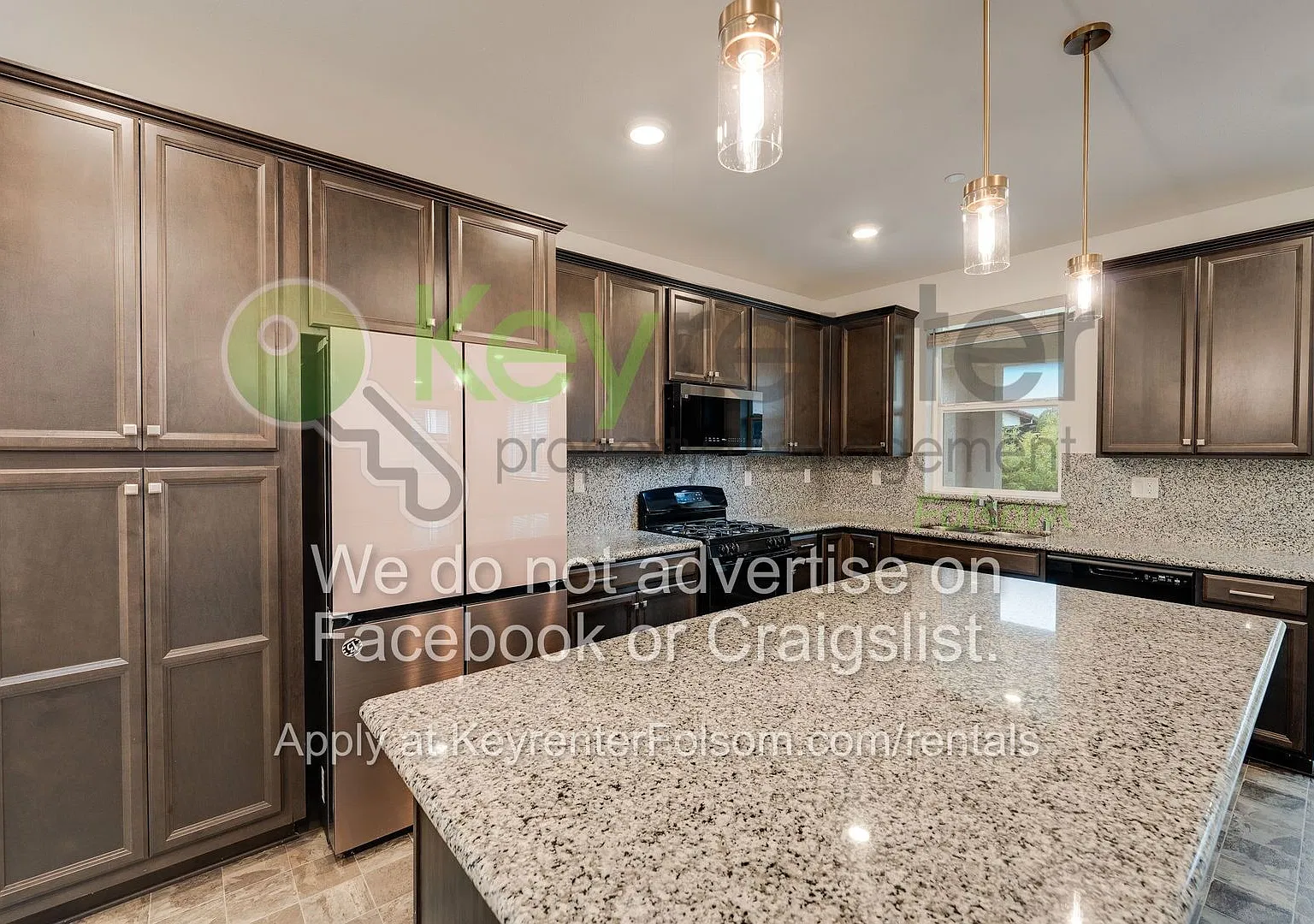 Stunning Newer Folsom Home with Spacious Loft & Upgraded Garage! — Photo 2