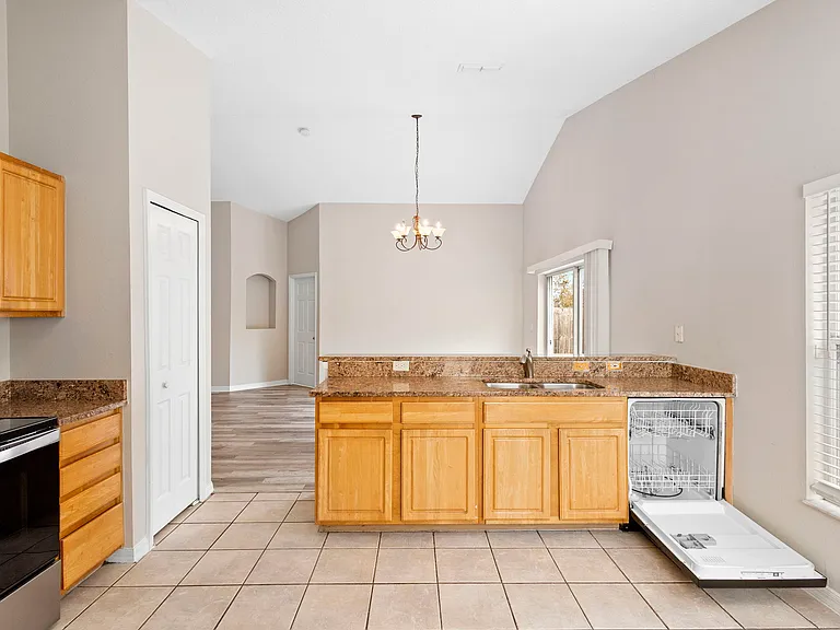 1911 Colonial Woods Blvd — Photo 16