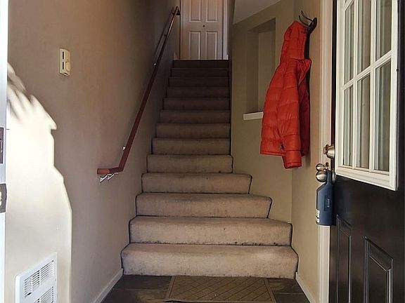4th image of 22658 NE Alder Crest Ln