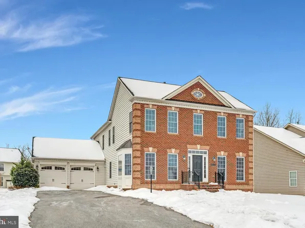 8749 Bancroft Dr, Waldorf, MD 20603