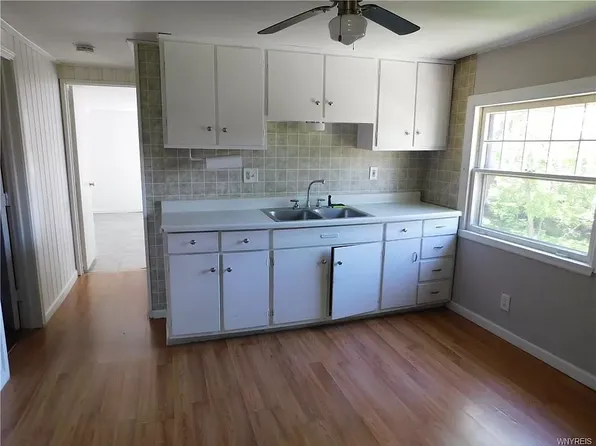 395 Davey St, Buffalo, NY 14206