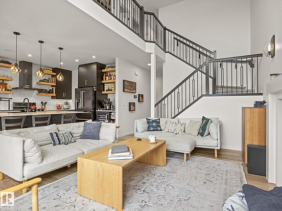 5th image of 3648 6th St NW