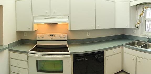 3rd image of 7920 Sun Island Dr S APT 104